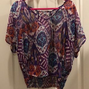 Geometric Short Sleeve Blouse with Open Back